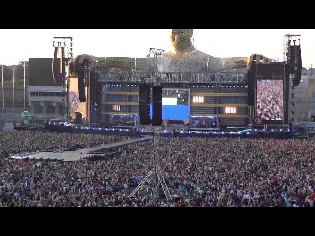 Progress live 2011: Robbie Performs Let Me Entertain You At Dublin (18 June)