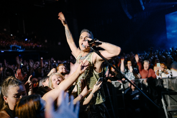 3 Arena Night 3 only available on RobbieWilliams.com