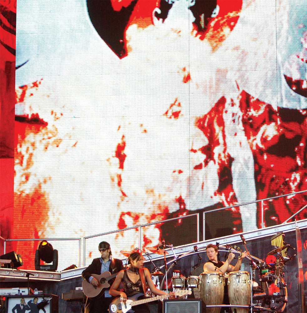 Live at Knebworth image 6