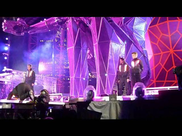 Progress Live 2011: Take That Perform Love Love At Manchester (7 June) only available on RobbieWilliams.com