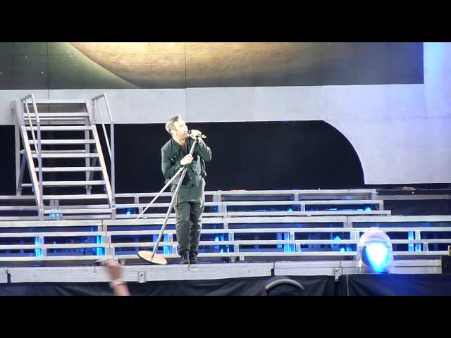 Progress Live 2011: Robbie Performs Come Undone At Dublin (19 June)