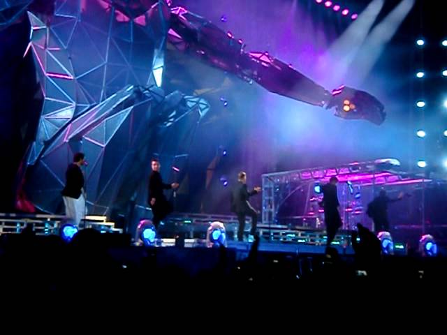 Progress Live 2011: Take That Perform Pray At Manchester (5 June)