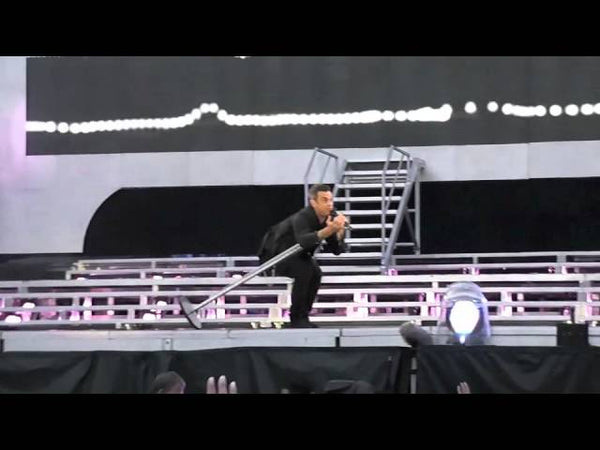 Progress Live 2011: Robbie Performs Let Me Entertain You At Manchester (11 June) only available on RobbieWilliams.com